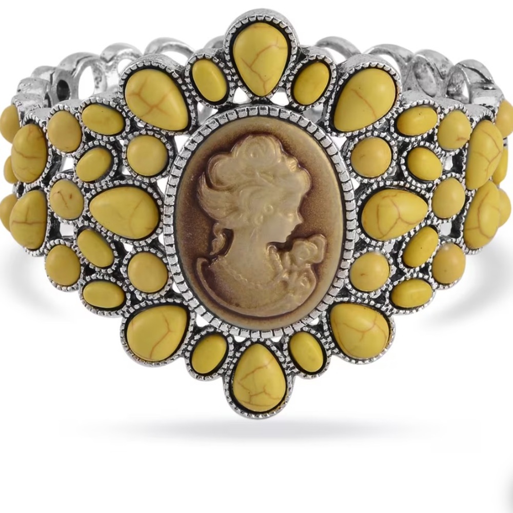 Yellow Cameo Bracelet NWT